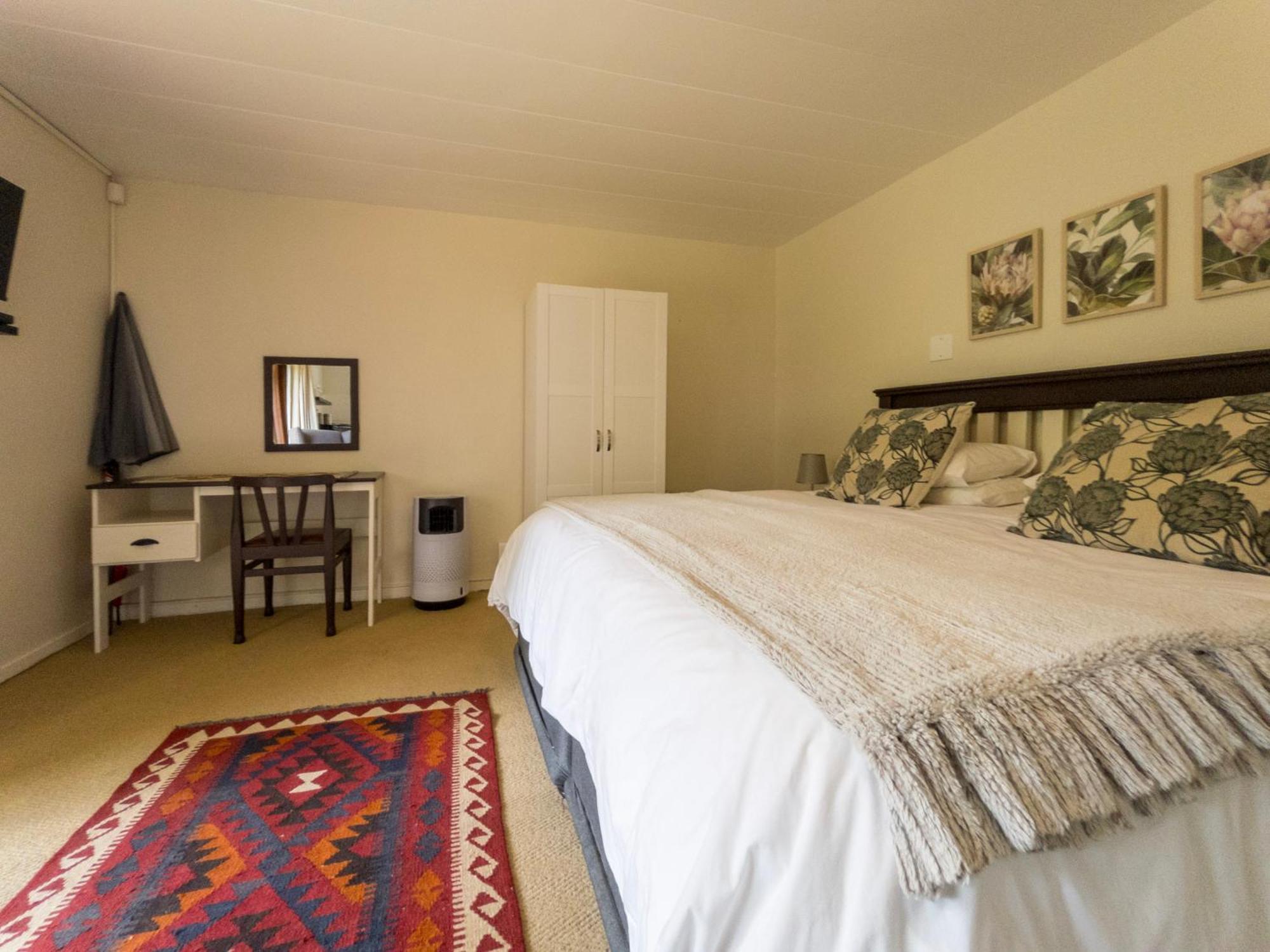 727 Church Clarens Room photo