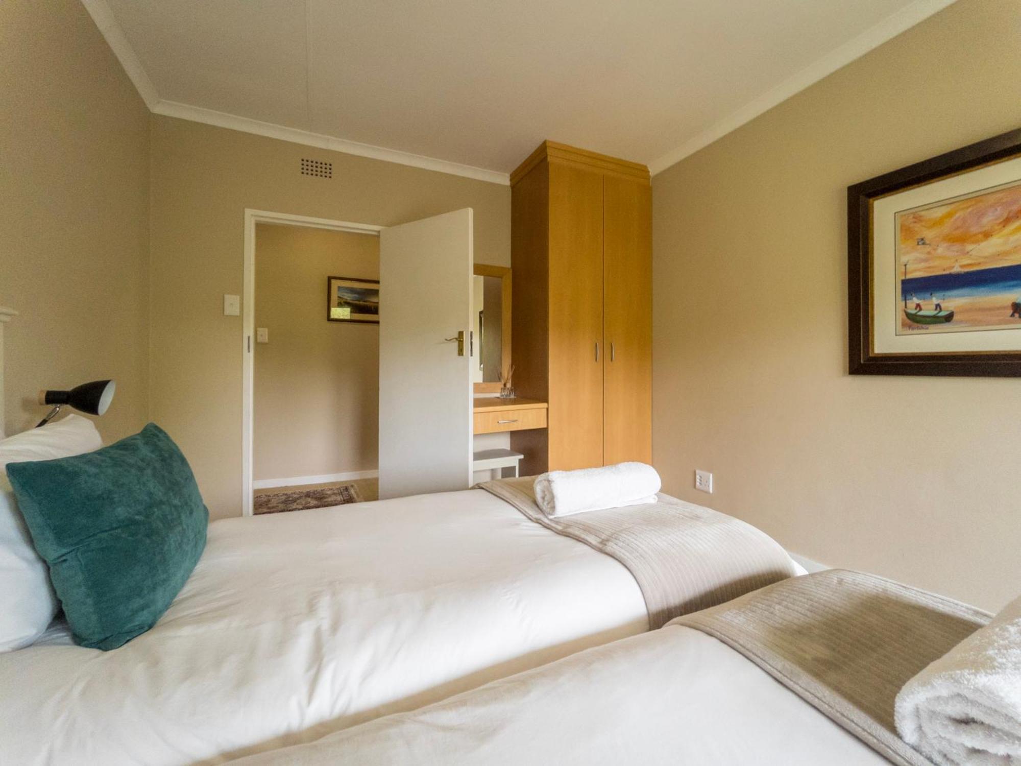 727 Church Clarens Room photo